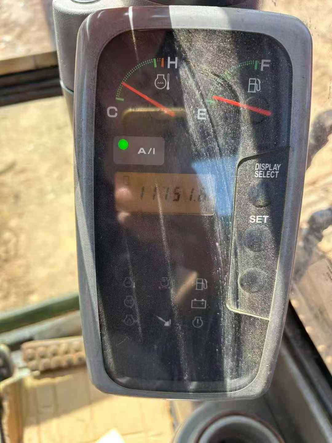 Used Hitachi ZX15 Excavator 2015 Model / 7