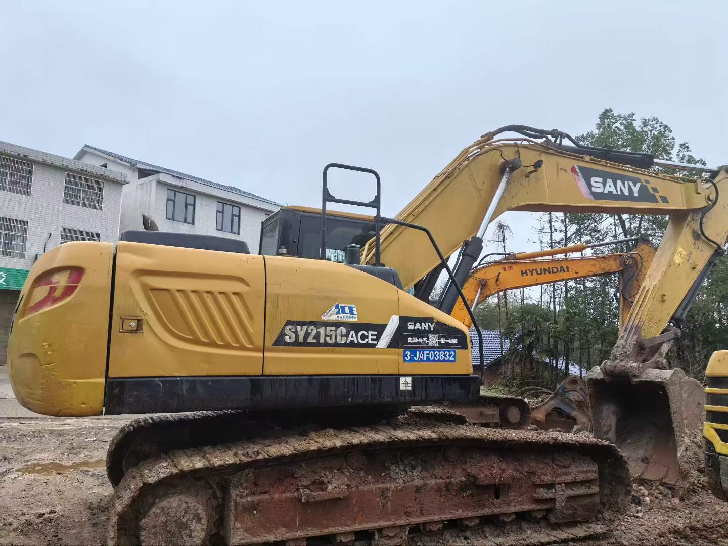 Used Sany SY215C Excavator 2020 Model / 3