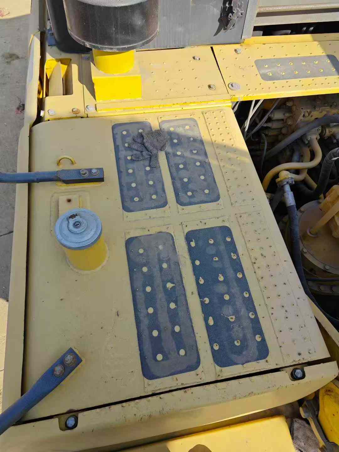 Used Komatsu PC400-8 Excavator 2016 Model / 8