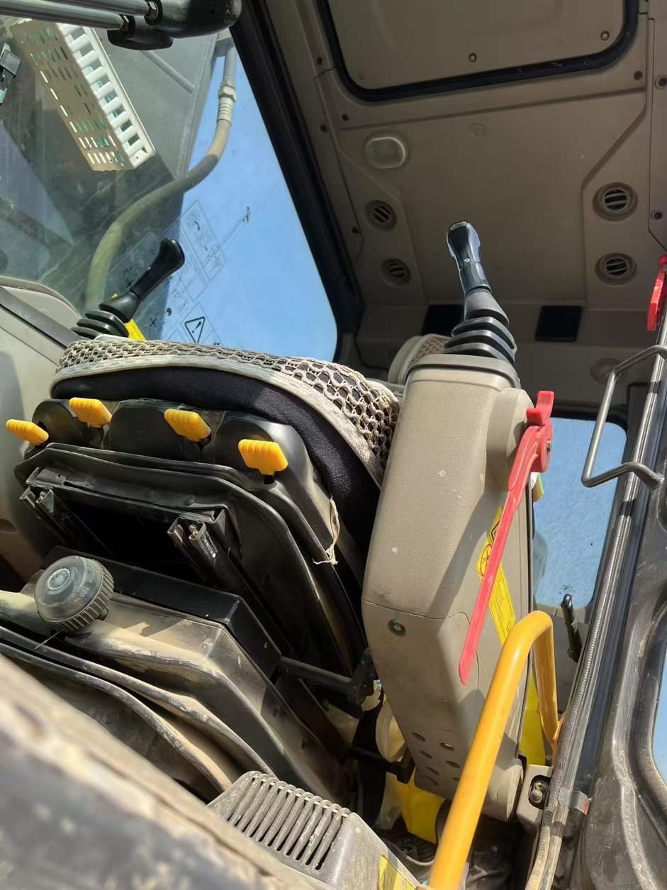 Buy Volvo EC200 Used Excavator / 8