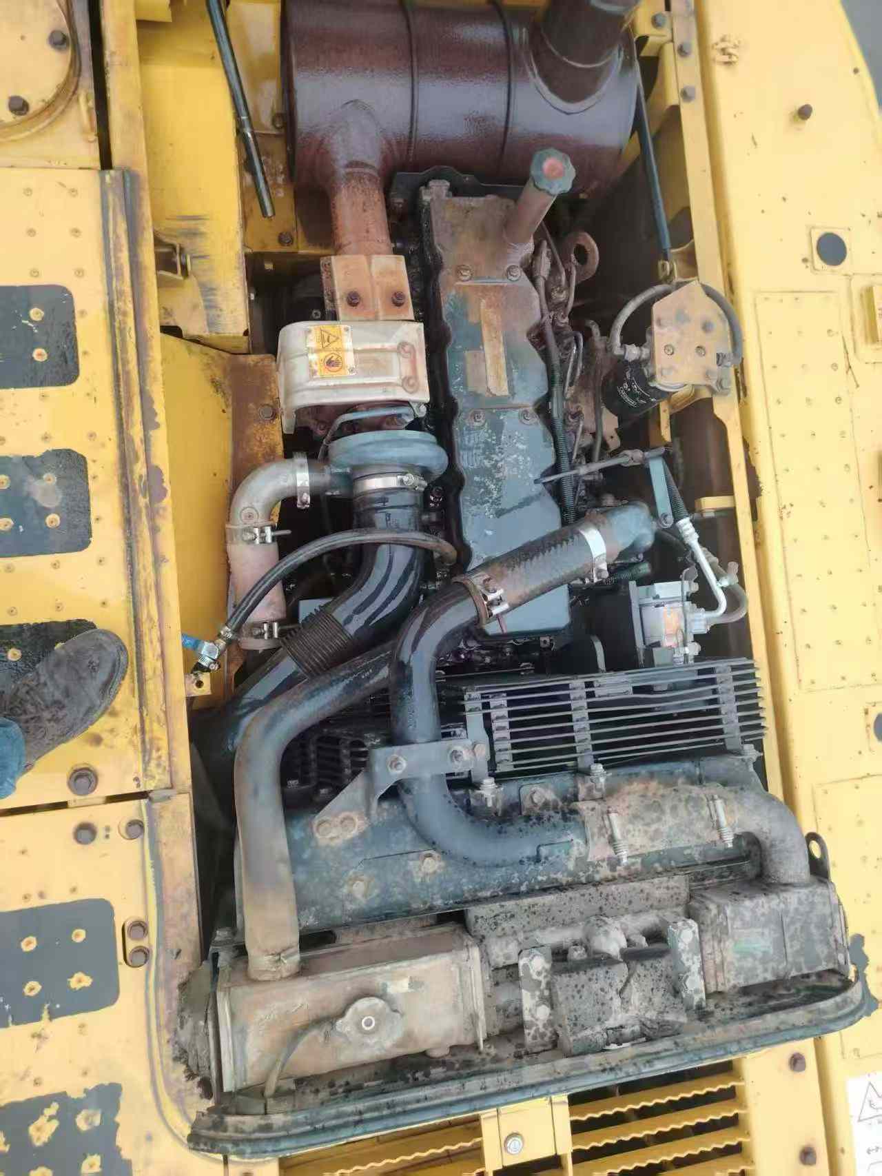 Buy Komatsu PC200-8 Used Excavator / 6