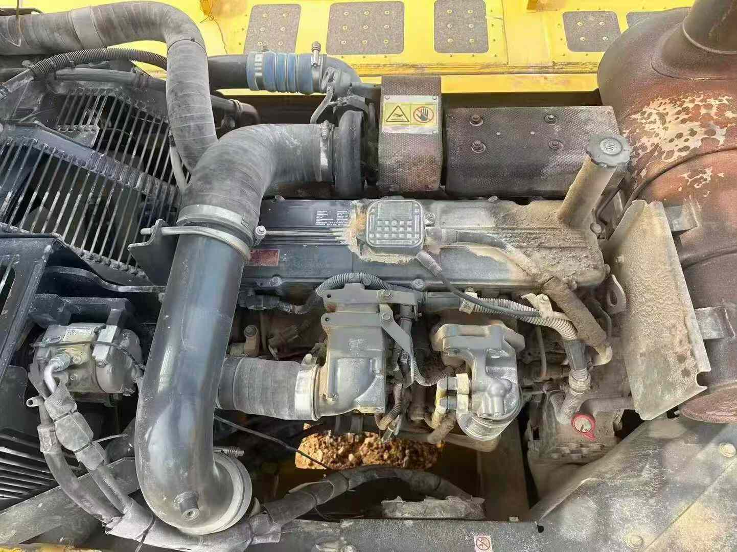 Buy Komatsu PC360-8M0 Used Excavator / 3