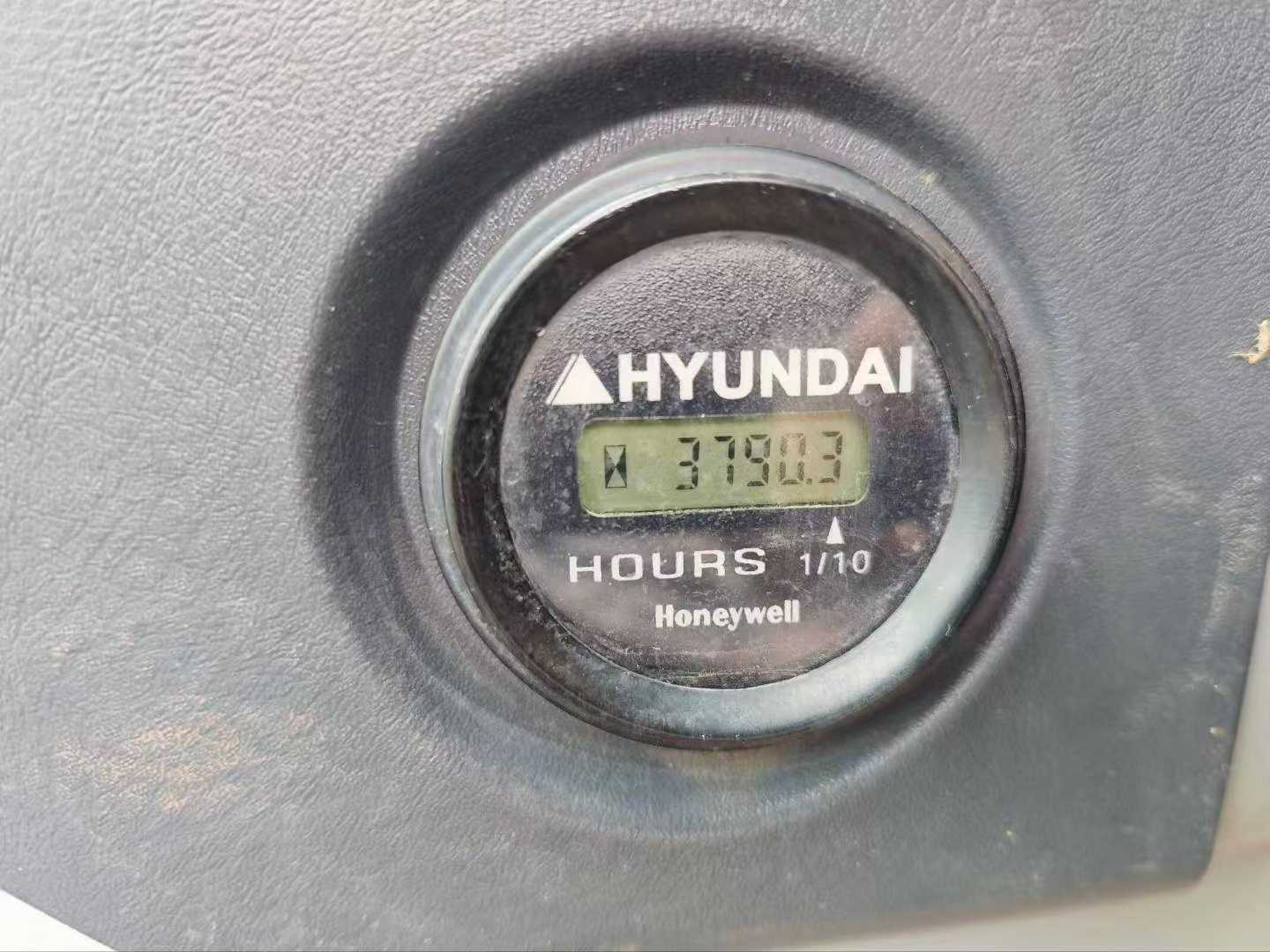 Used Hyundai R130W Excavator 2022 Model / 2