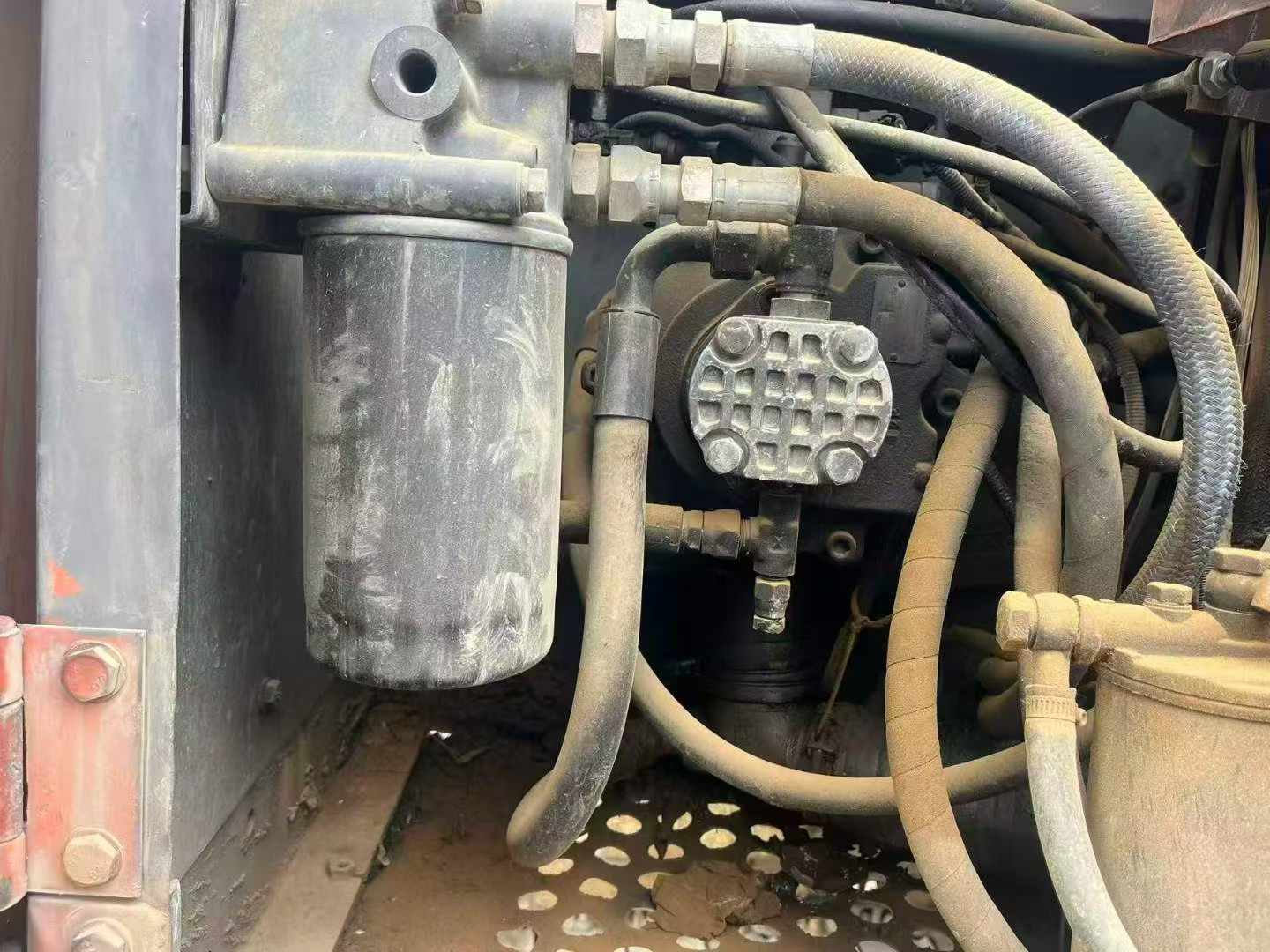 Used Hitachi EX120 Excavator 2012 Model / 2