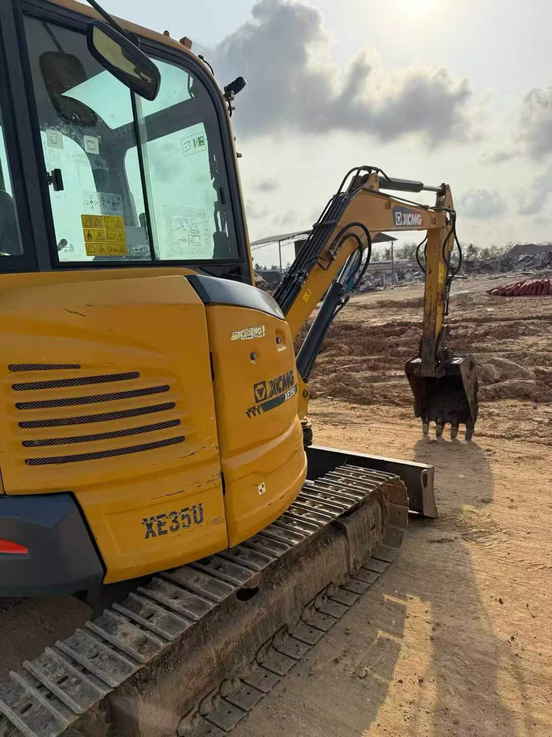 Used XCMG XE35U Excavator 2022 Model / 4