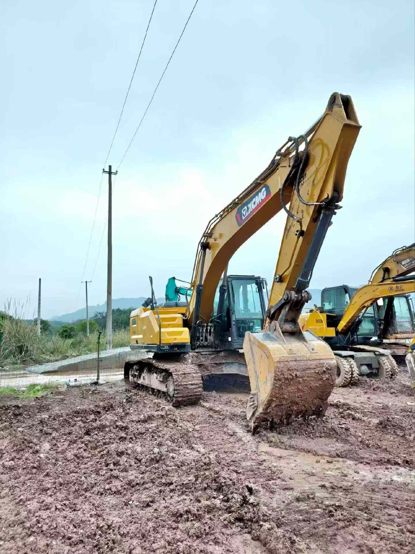 Used XCMG XE200 Excavator 2025 Model / 2