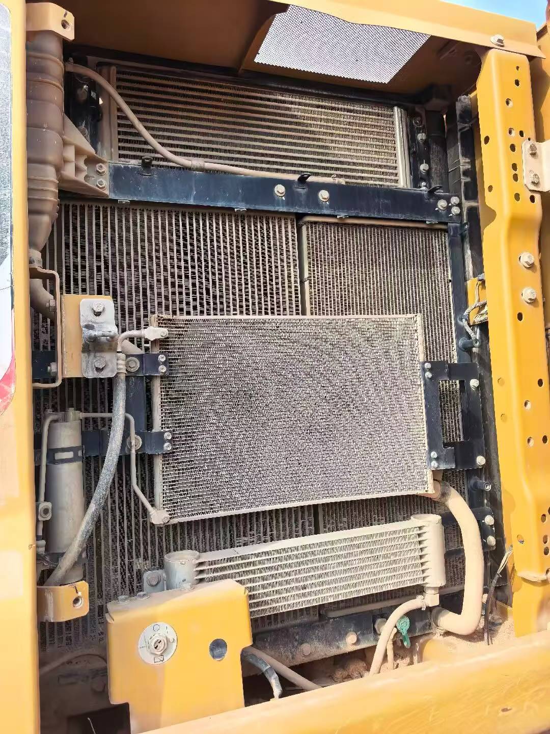 Buy Caterpillar 323 Used Excavator / 4