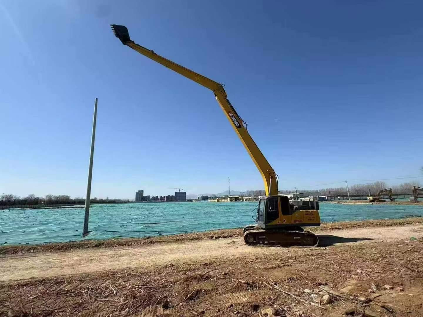 Buy XCMG XE215DA Used Excavator / 9