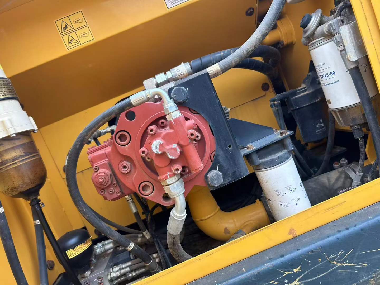 Buy Hyundai R215VS Used Excavator / 3