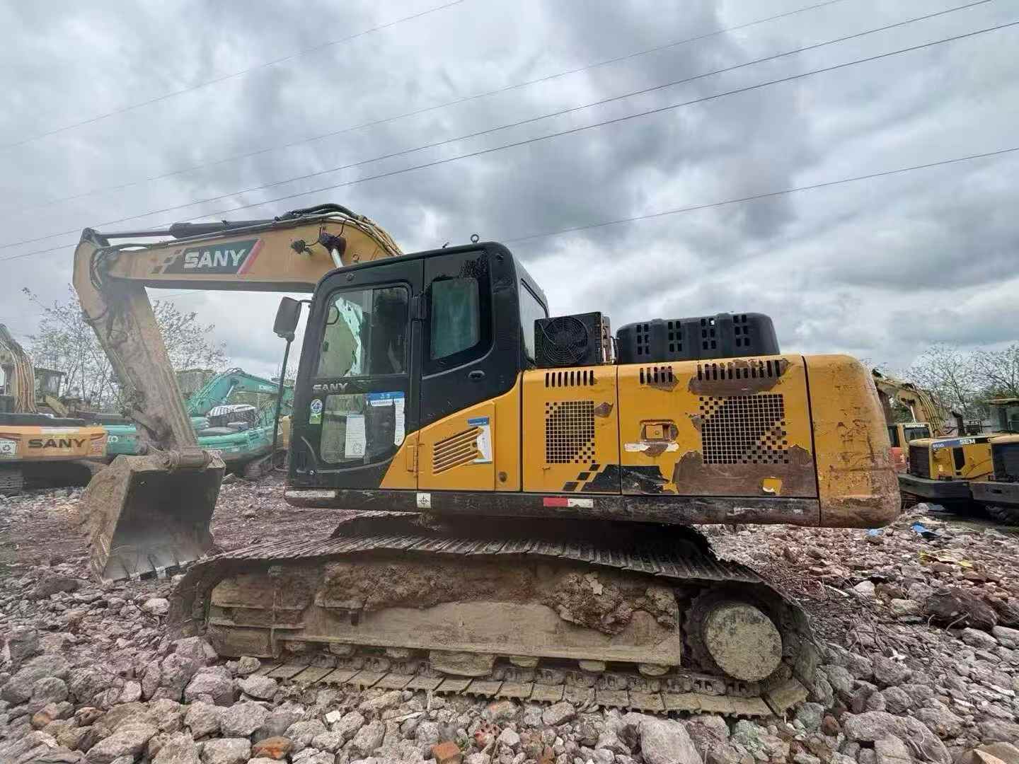 Buy Sany SY205C Used Excavator / 2
