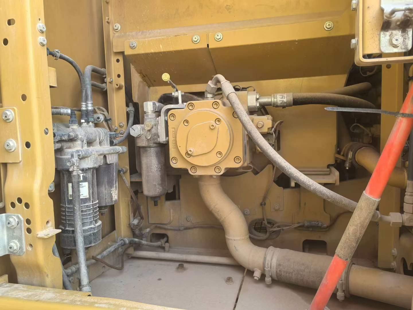 Used Caterpillar 323 Excavator 2020 Model / 4