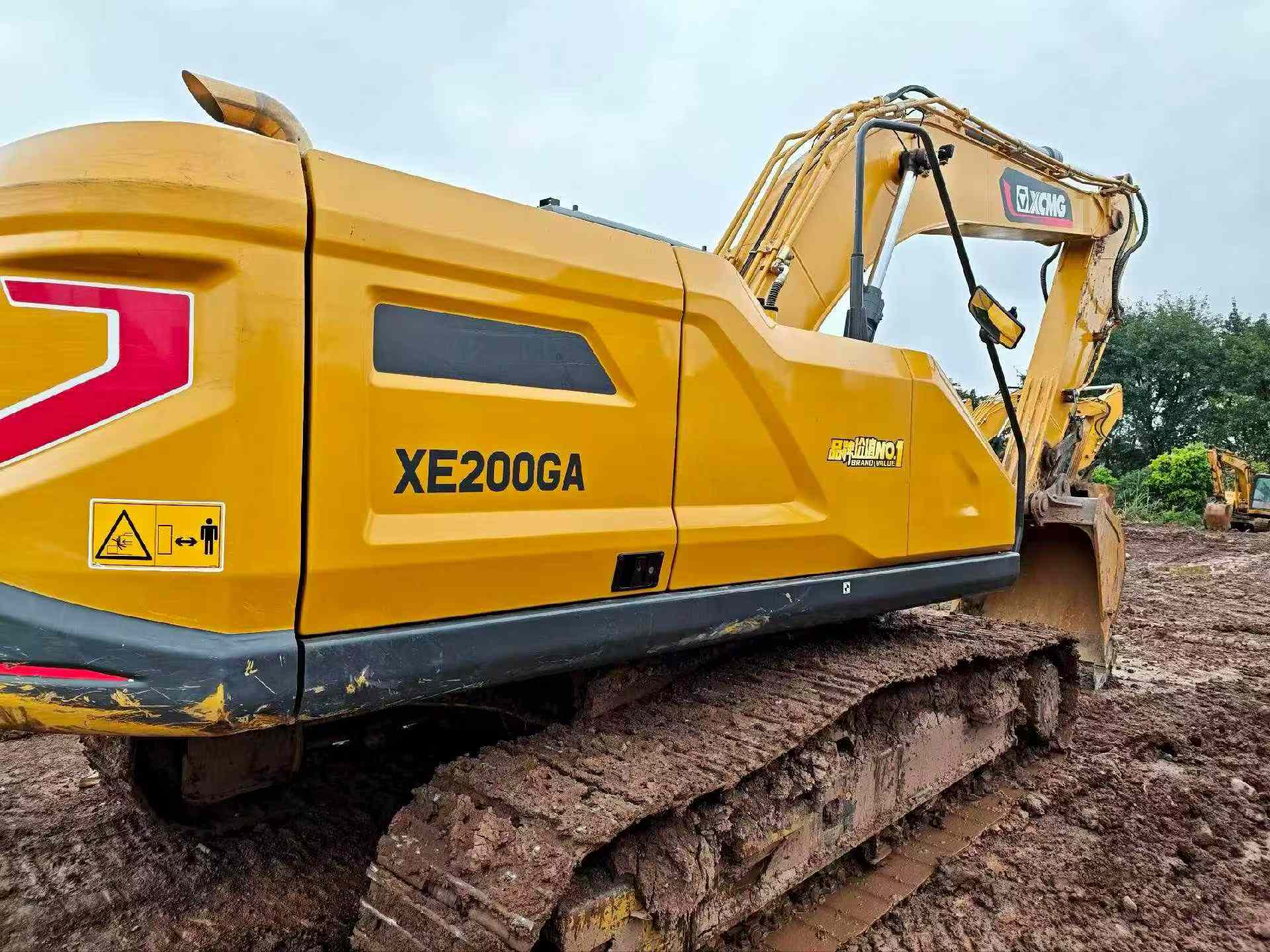 Used XCMG XE200 Excavator 2025 Model / 3