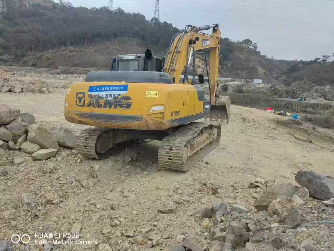 Buy XCMG XE215DA Used Excavator / 5