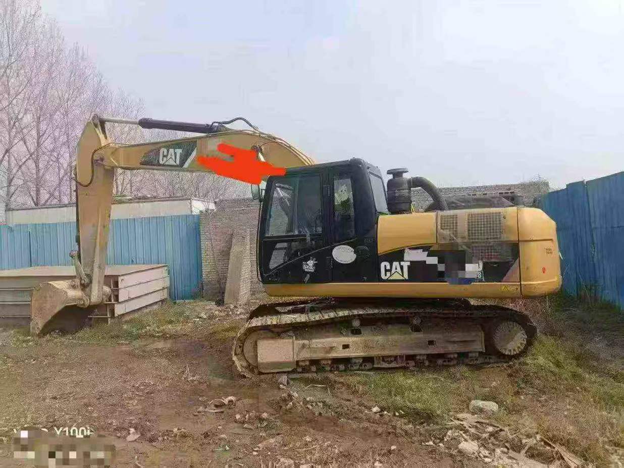Used Caterpillar 320GC Excavator 2012 Model / 8