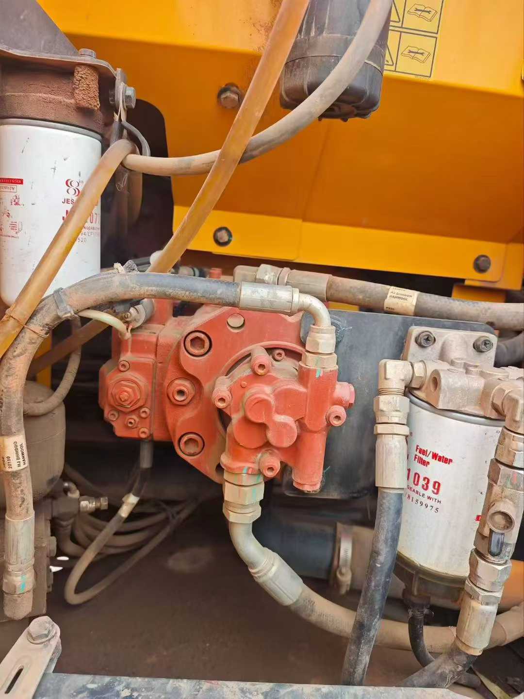 Used Hyundai R130W Excavator 2022 Model / 7