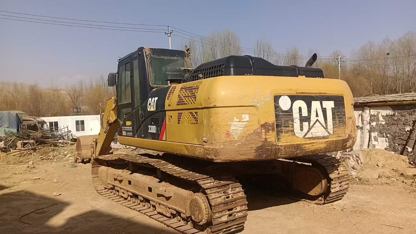 Used Caterpillar 330B Excavator 2015 Model / 3