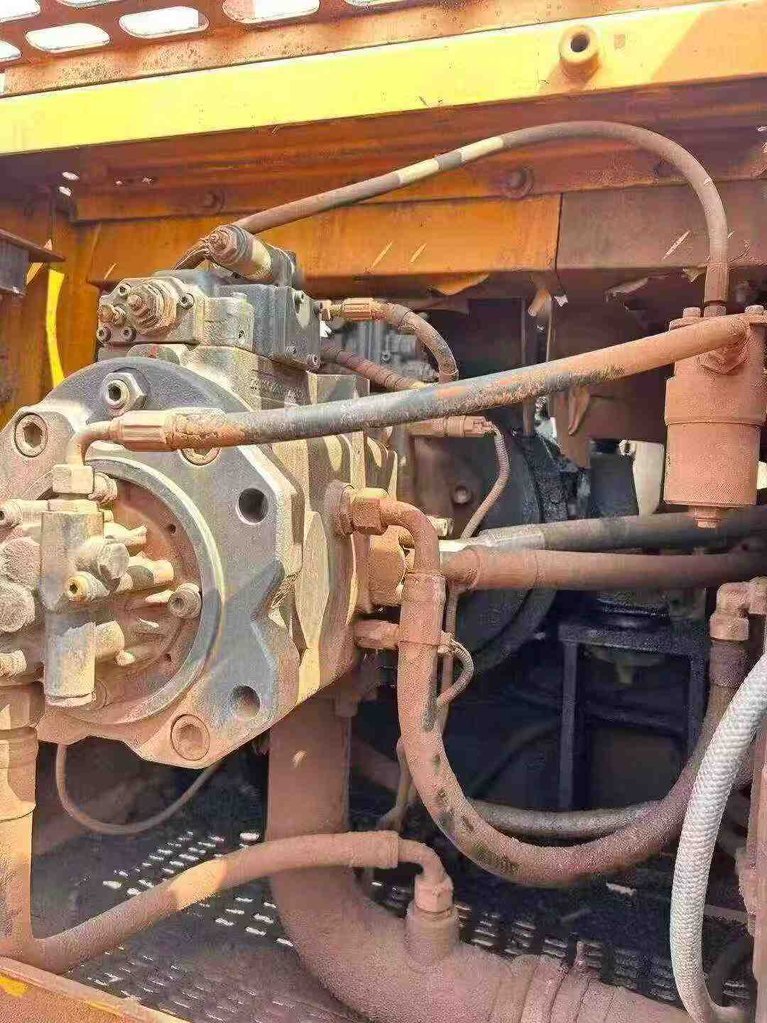 Used Sany SY305C Excavator 2014 Model / 4