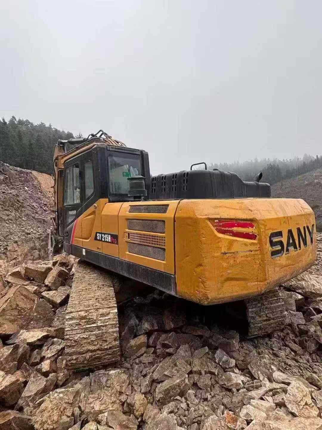 Used Sany SY215C Excavator 2021 Model / 3