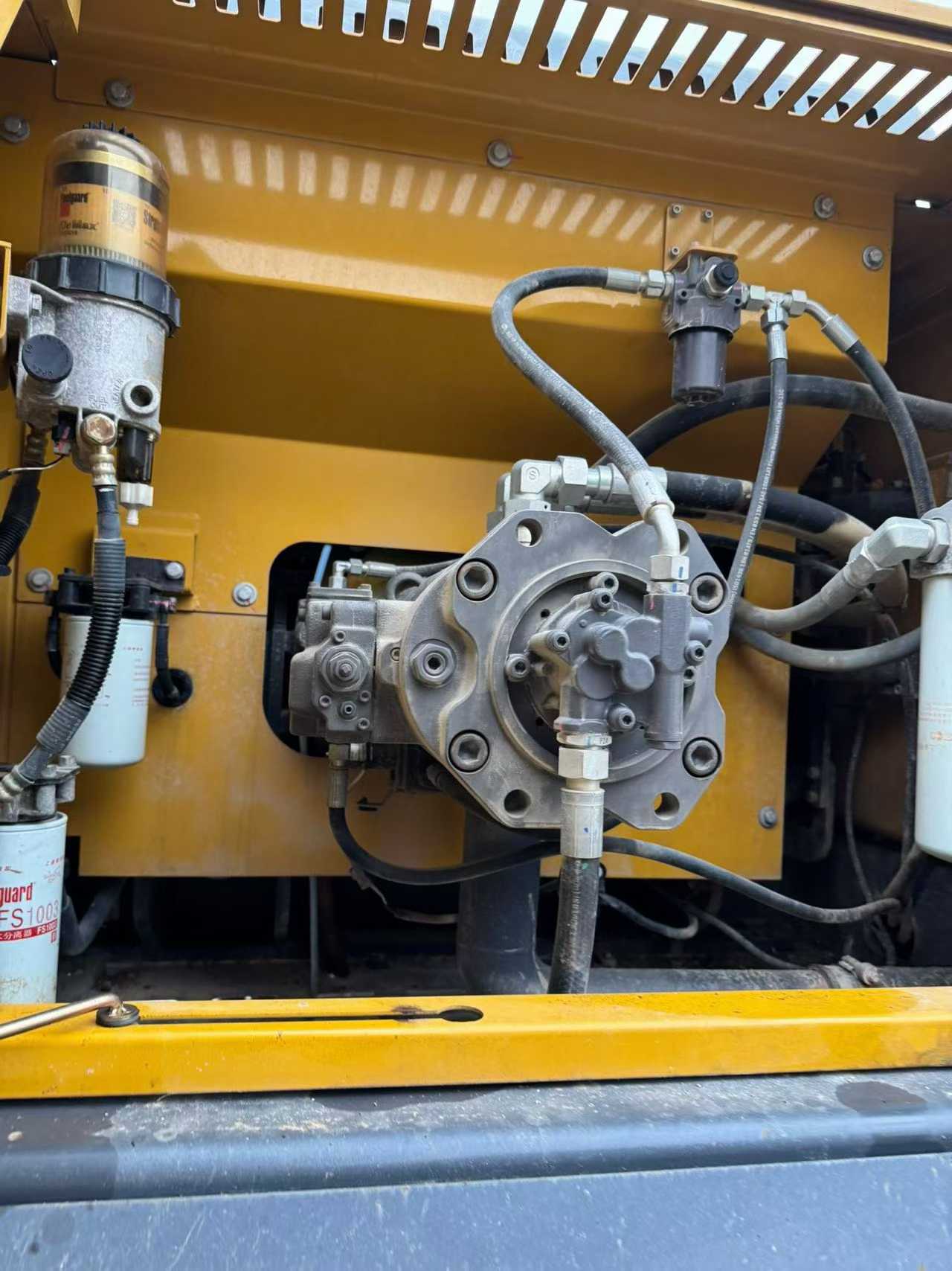 Used XCMG XE335C Excavator 2022 Model / 7