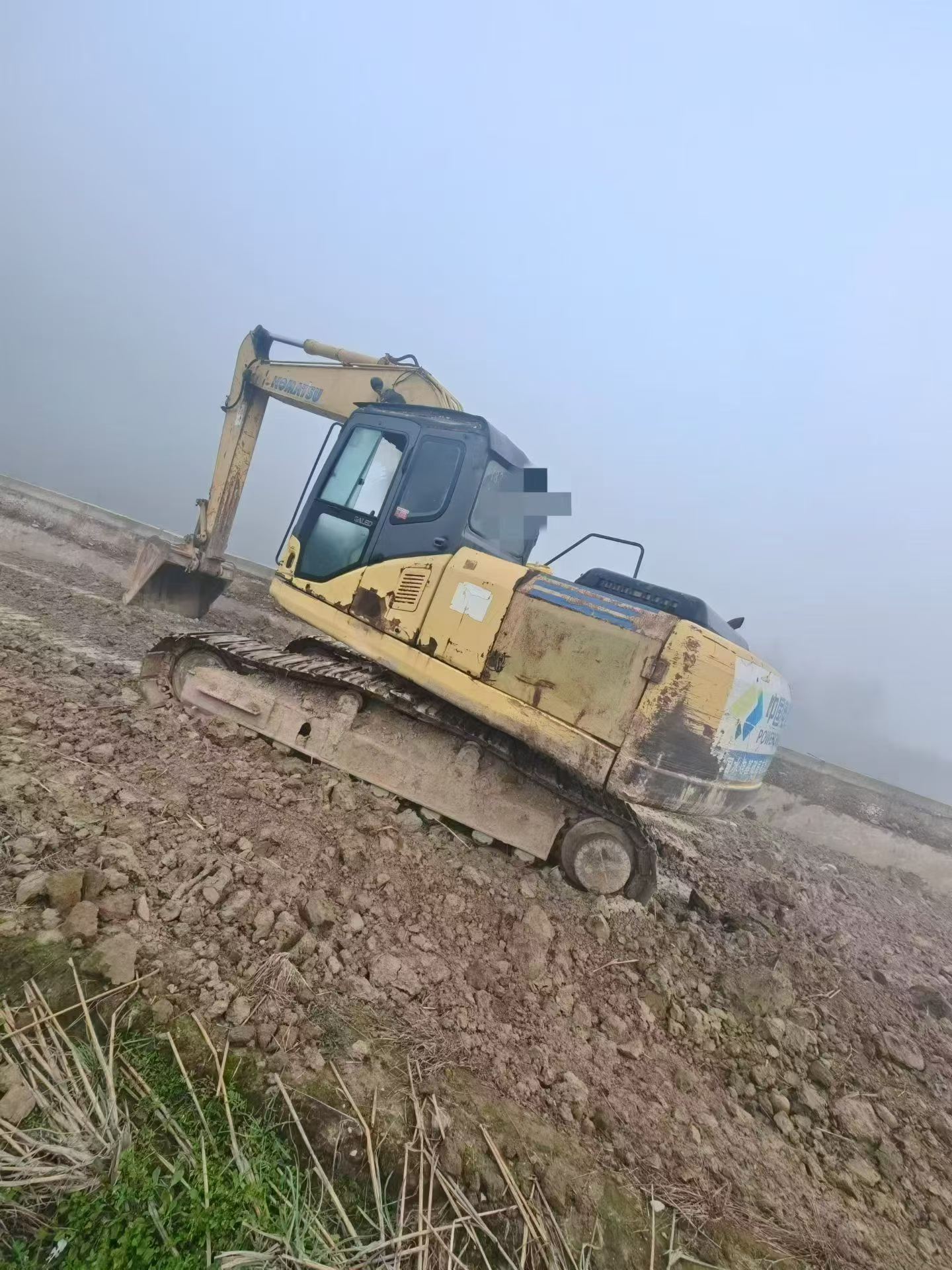 Buy Komatsu PC200 Used Excavator / 2