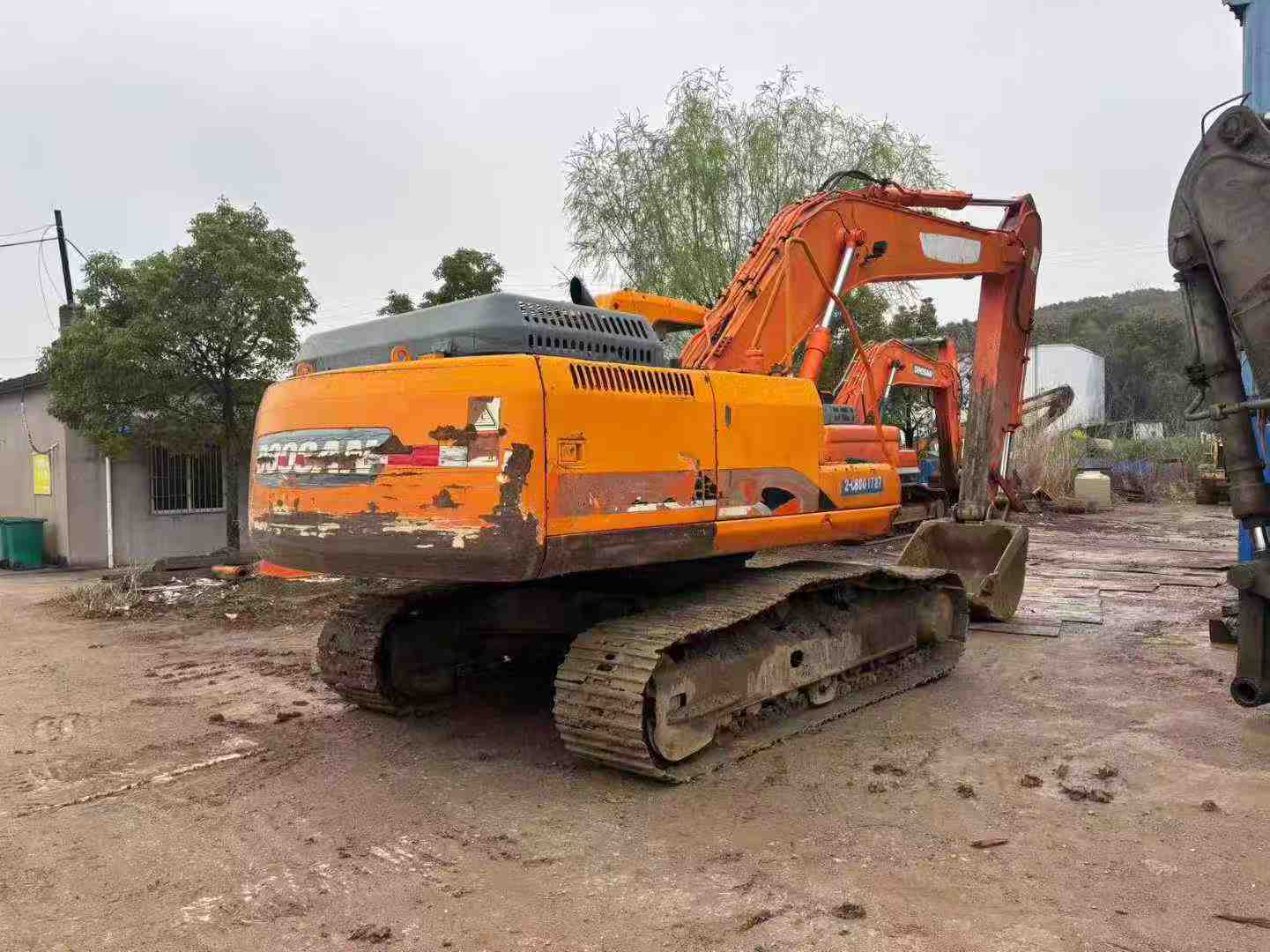 Used Doosan DH215-9 Excavator 2010 Model / 6