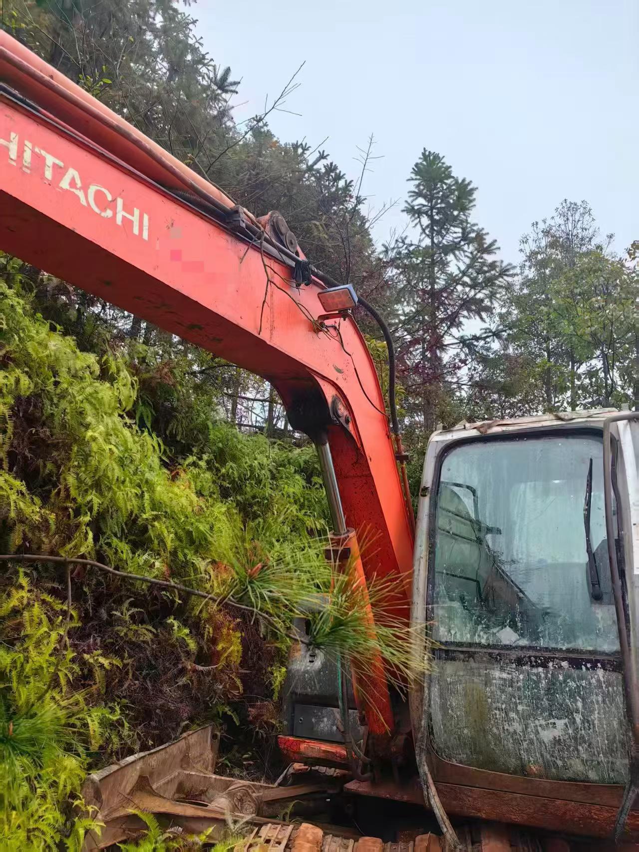 Used Hitachi ZX60 Excavator 2011 Model / 2