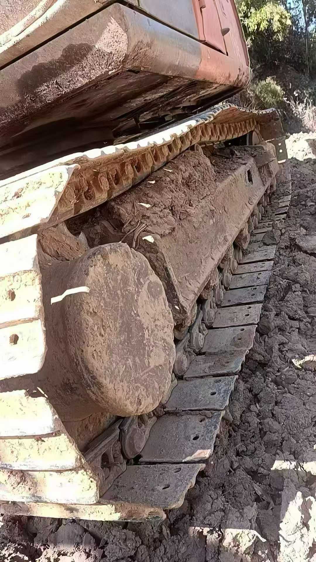 Used Hitachi EX130 Excavator 2012 Model / 6