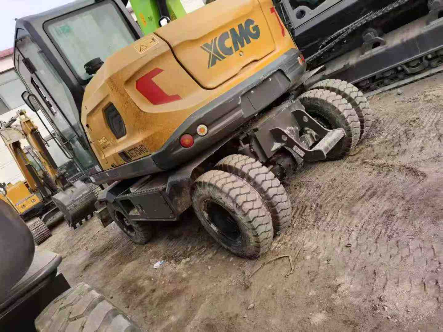 Used XCMG XE75C Excavator 2024 Model / 3