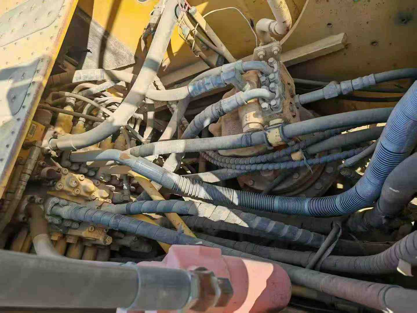 Buy Komatsu PC200-8 Used Excavator / 3