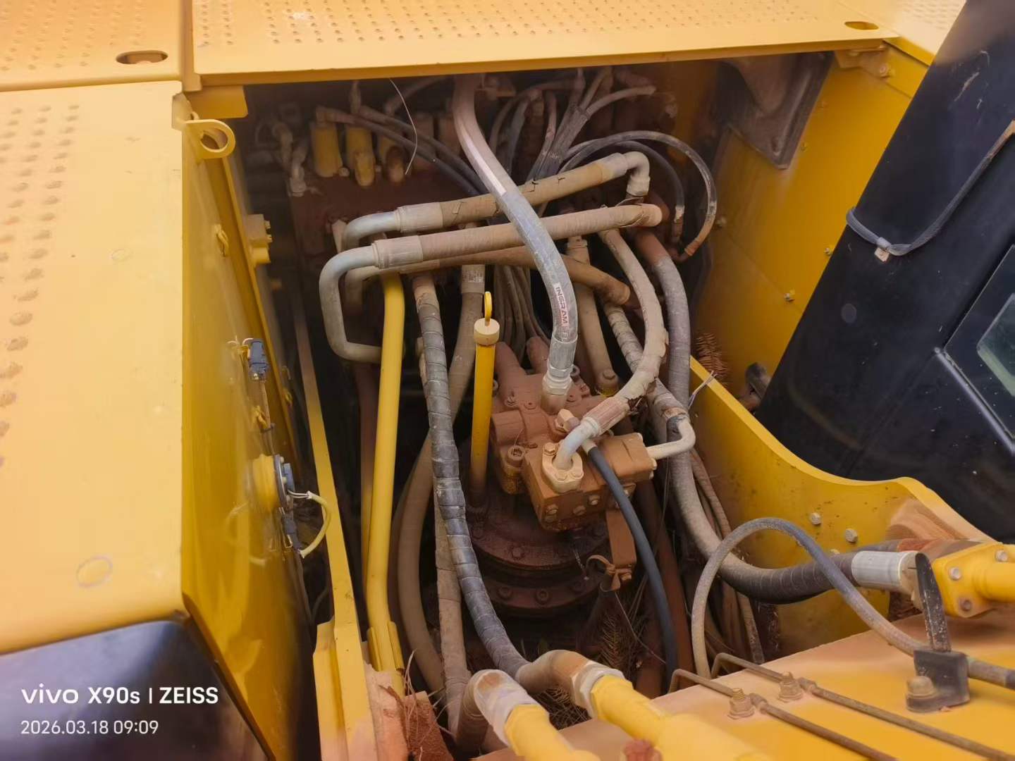 Used Caterpillar 323 Excavator 2017 Model / 4