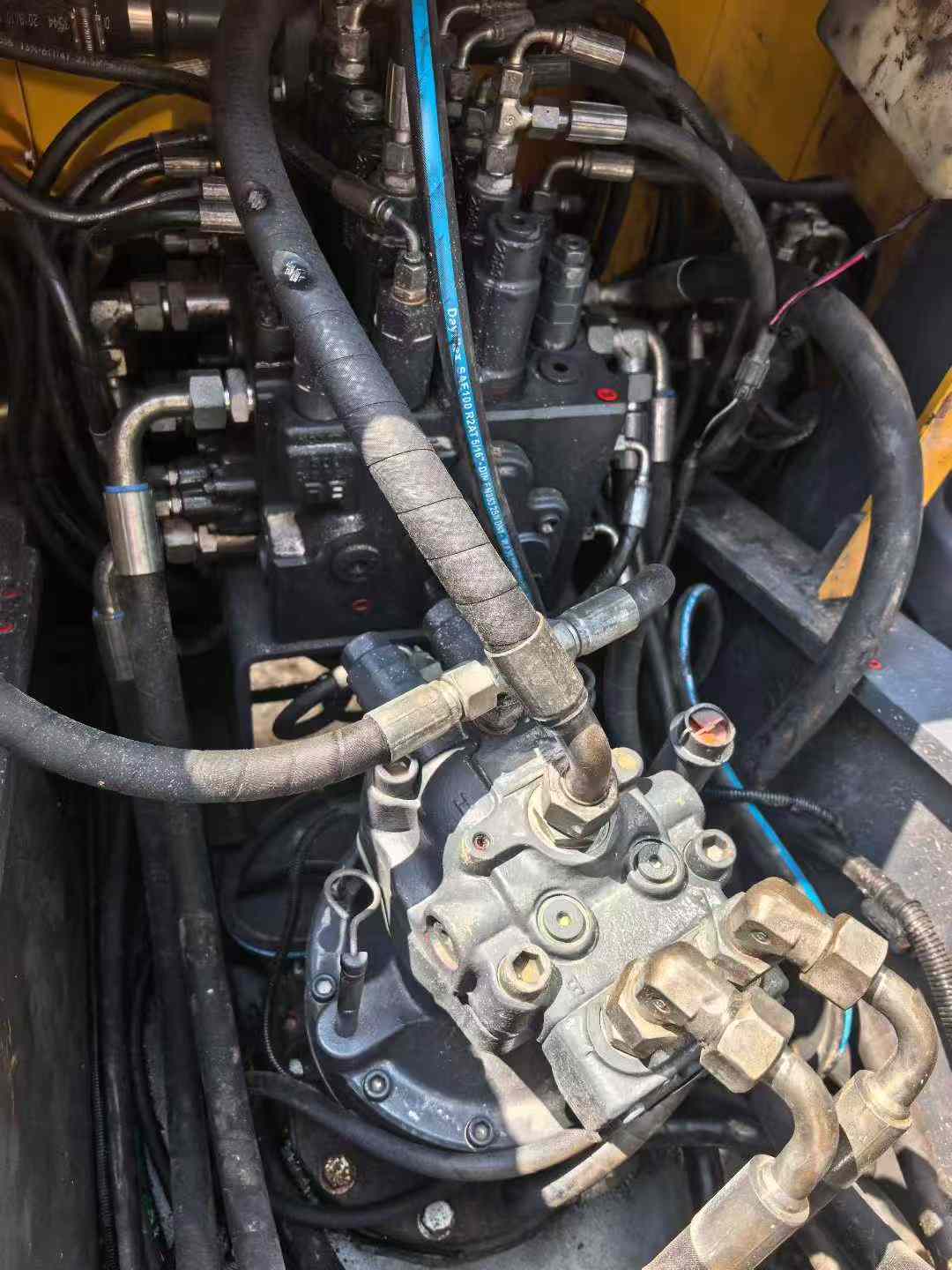 Used XCMG XE155D Excavator 2022 Model / 9