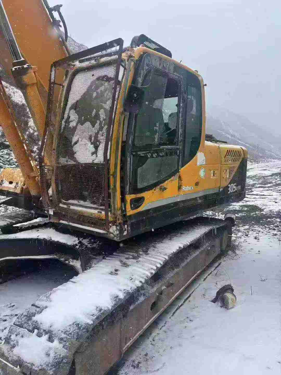 Used Hyundai R275LVS Excavator 2016 Model / 5