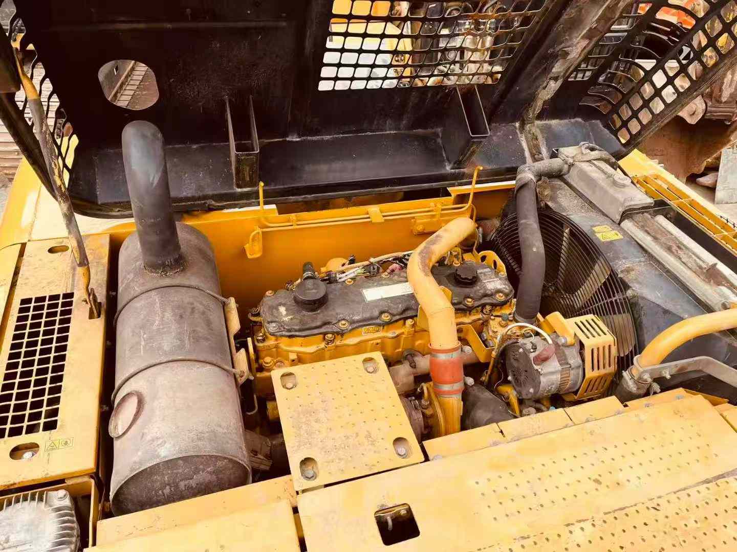 Buy Caterpillar 329D Used Excavator / 2