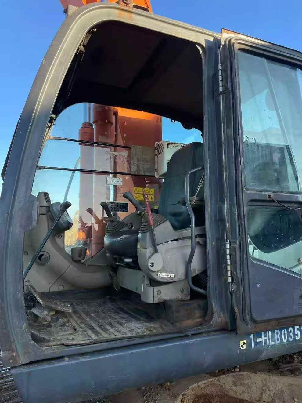 Used Hitachi EX200-3 Excavator 2016 Model / 8