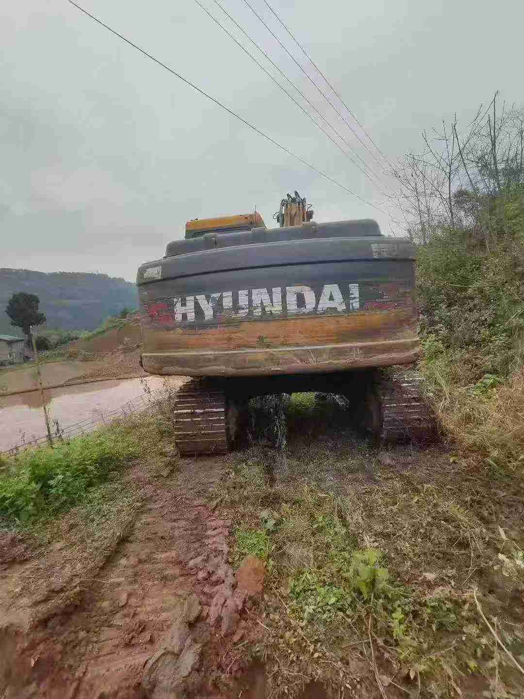 Used Hyundai R130W Excavator 2019 Model / 4