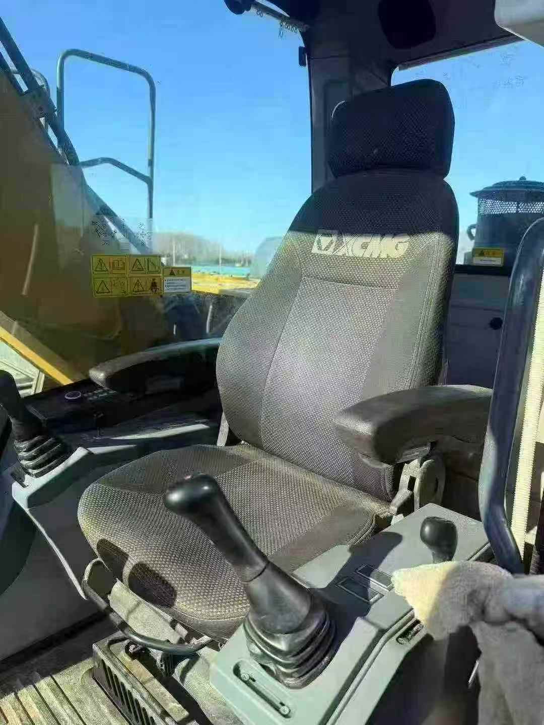 Used XCMG XE200 Excavator 2018 Model / 9