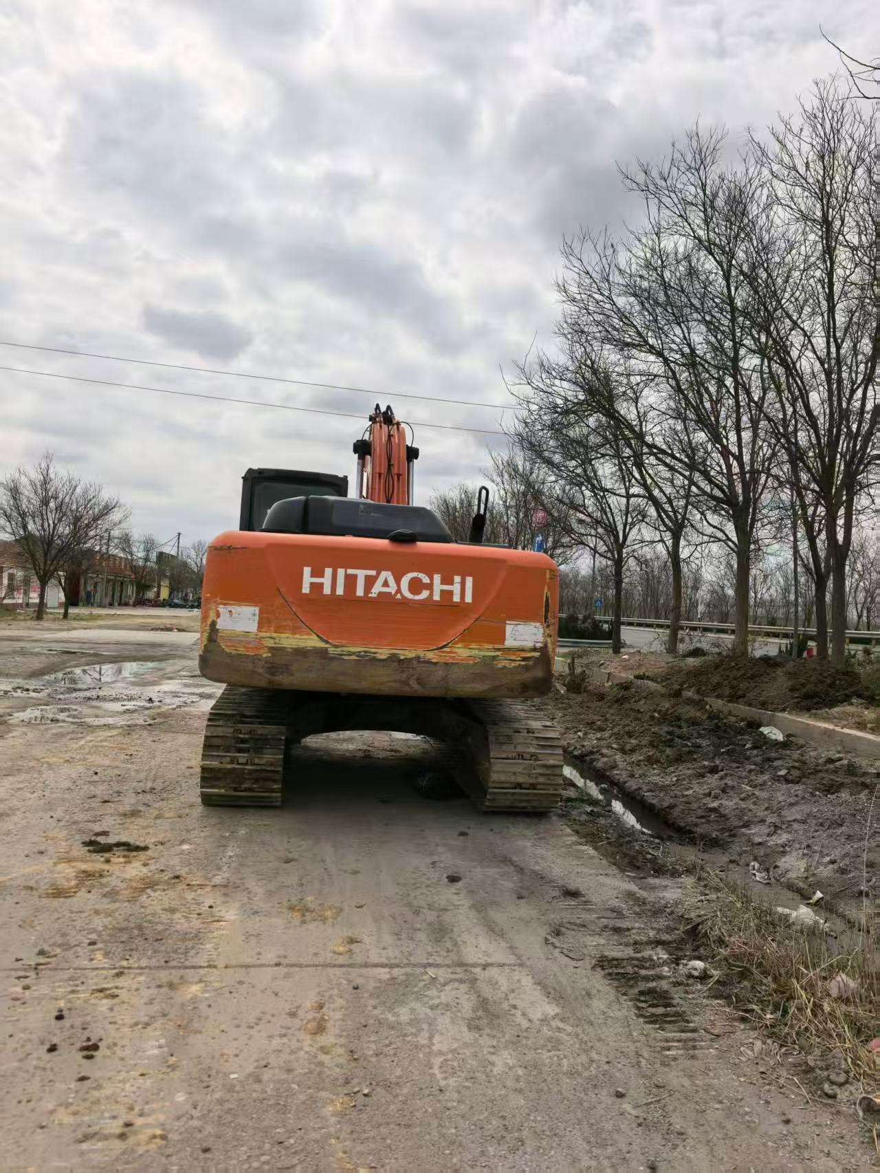 Buy Hitachi ZH200-5A Used Excavator / 3