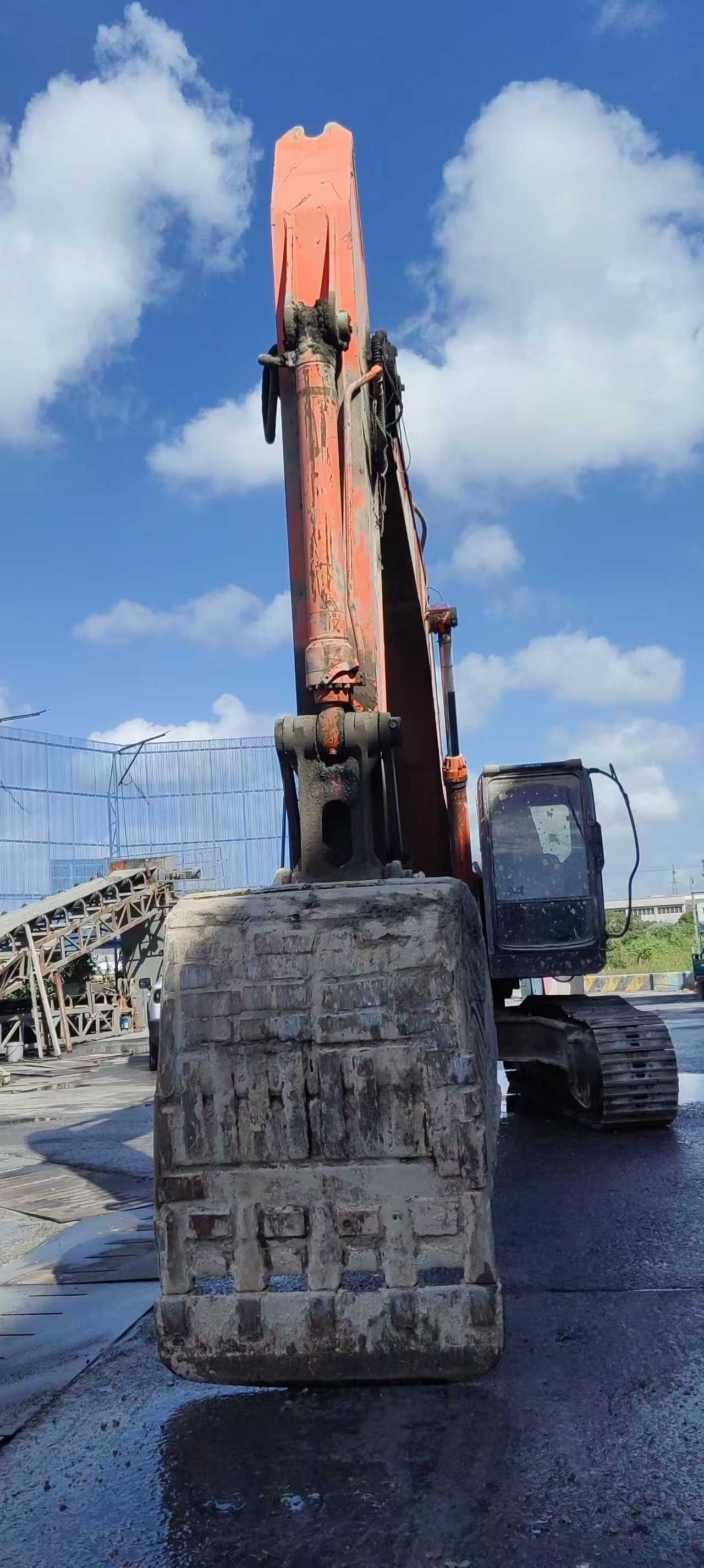 Used Hitachi EX330 Excavator 2016 Model / 5