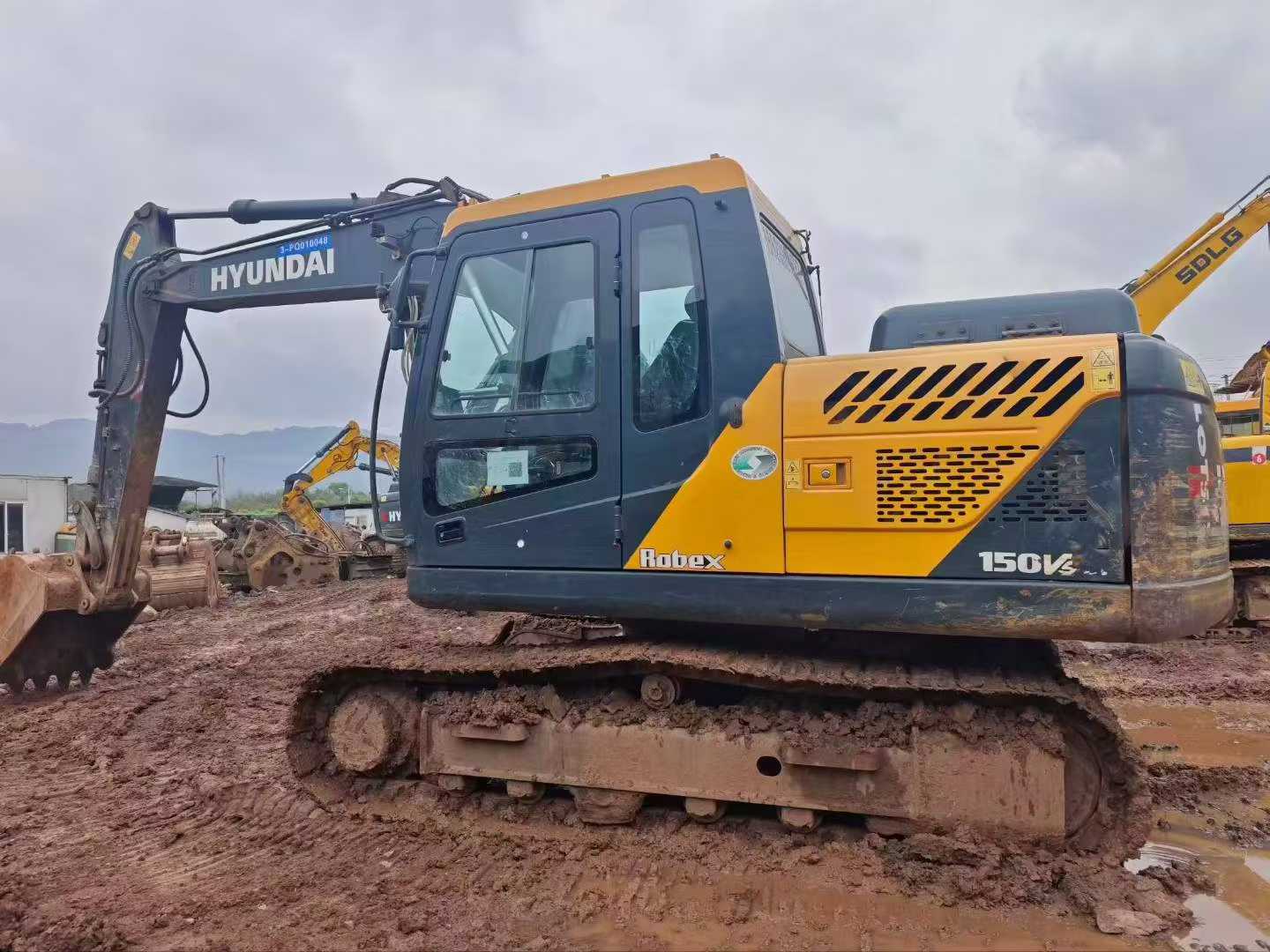 Used Hyundai R130W Excavator 2022 Model / 8