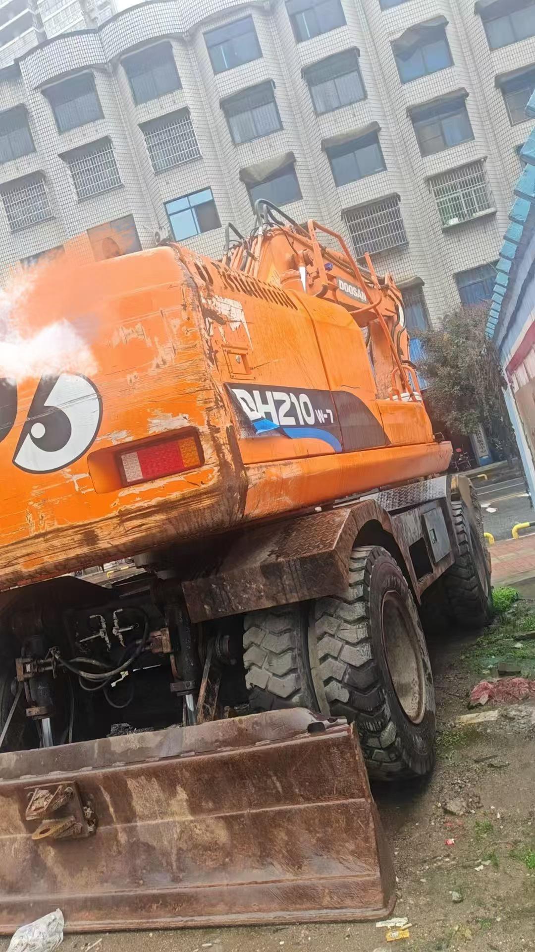 Used Doosan DH150 Excavator 2014 Model / 2