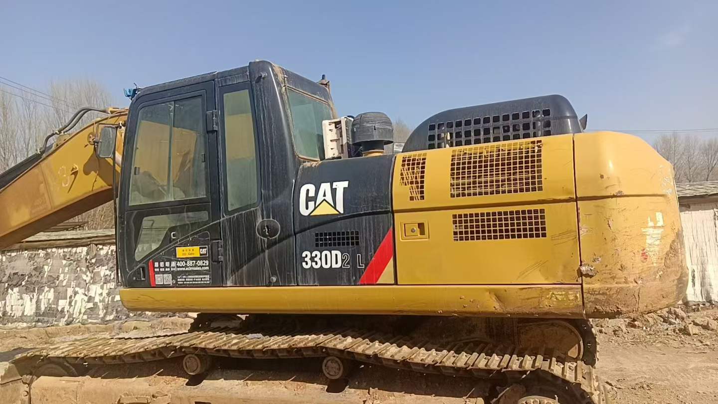 Used Caterpillar 330B Excavator 2015 Model / 4