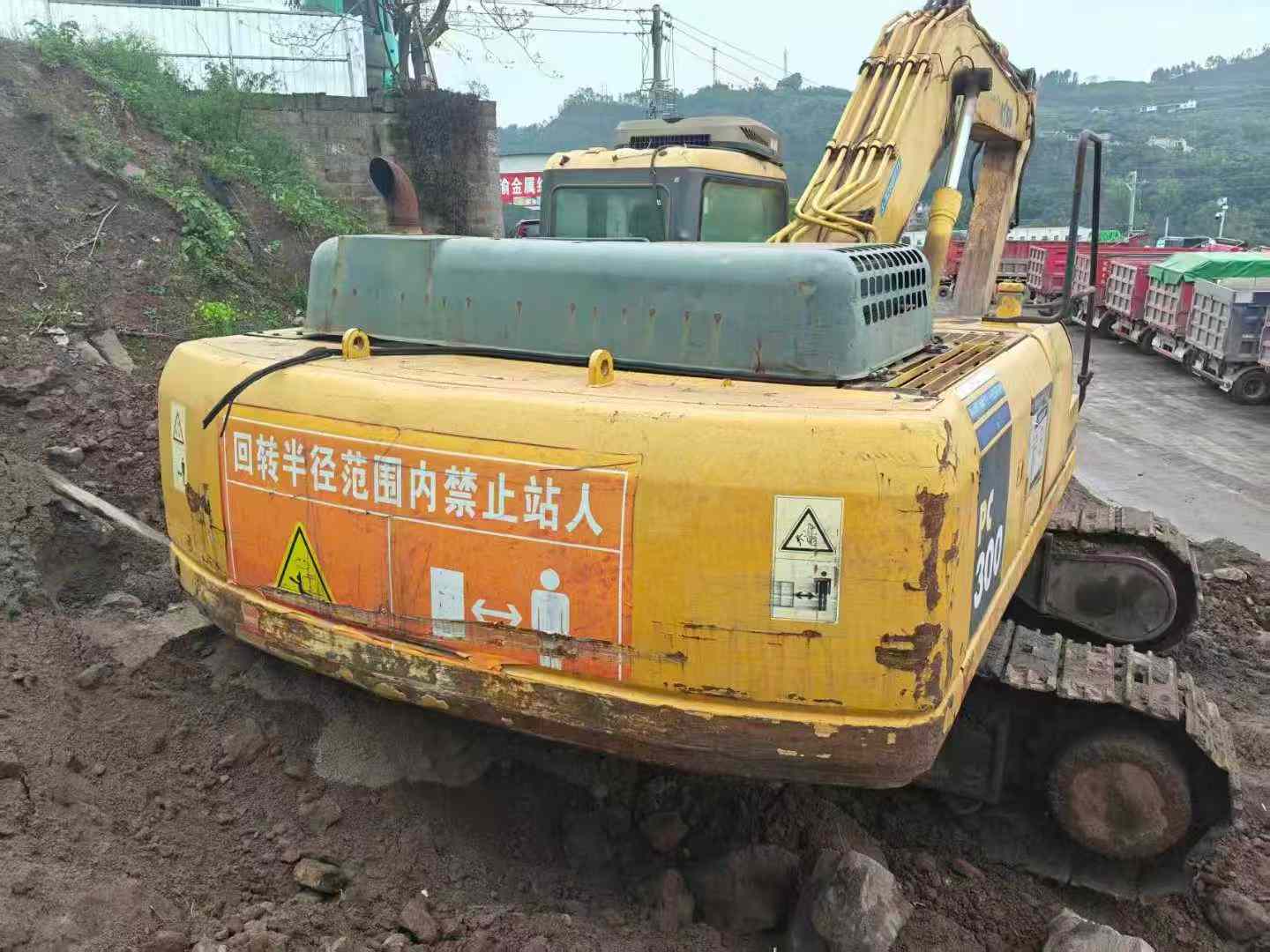 Buy Komatsu PC360-8M0 Used Excavator / 8