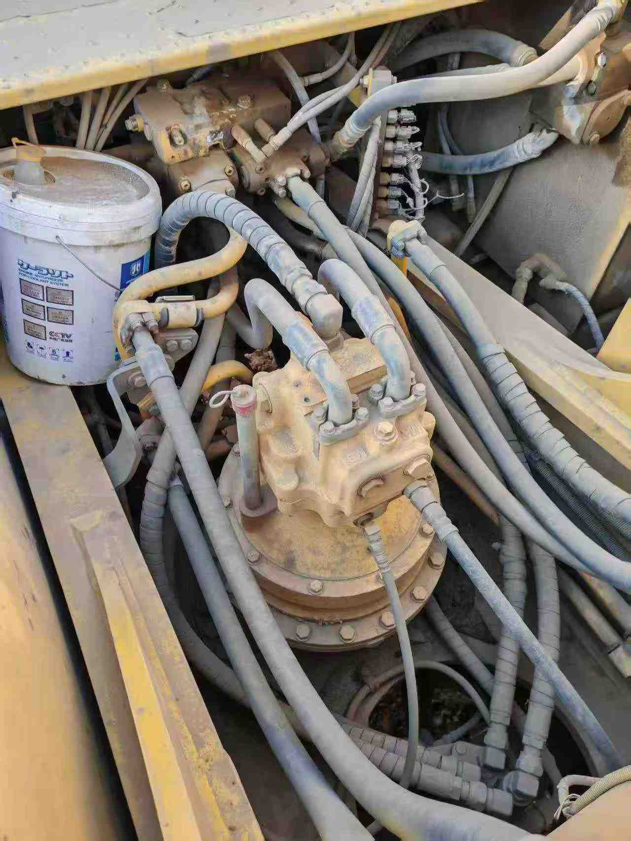 Buy Komatsu PC200-8 Used Excavator / 9