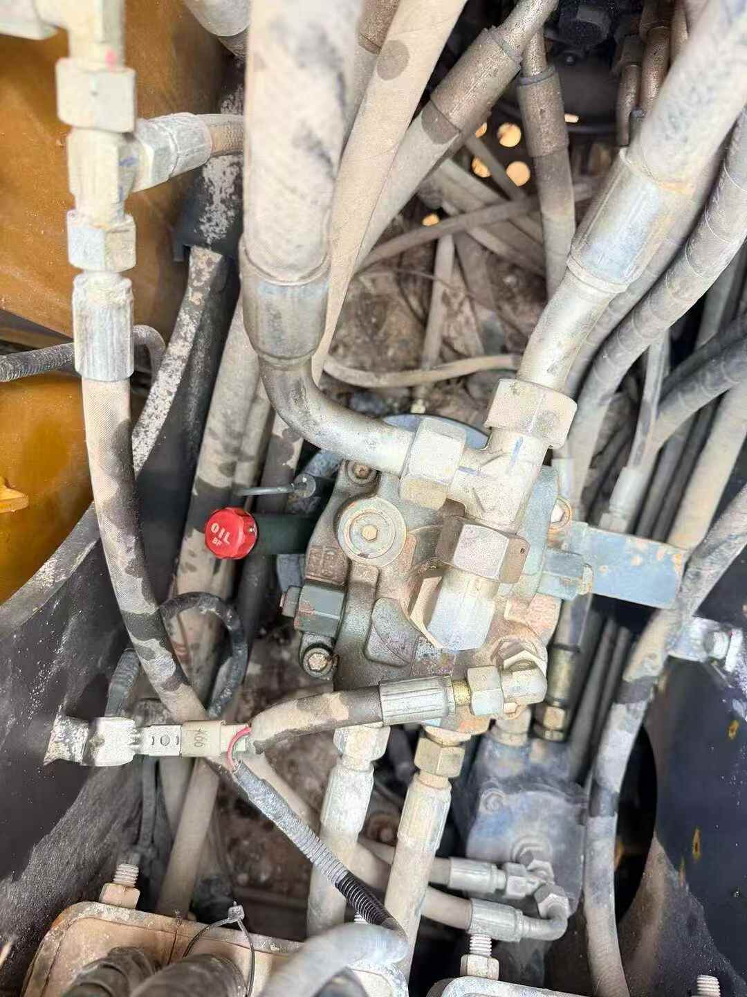 Used XCMG XE75C Excavator 2022 Model / 6