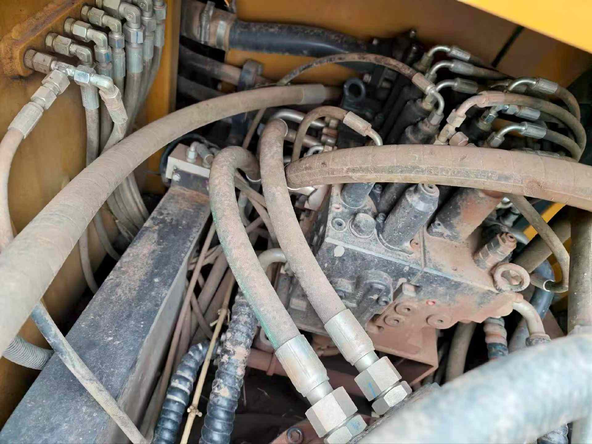 Used XCMG XE200 Excavator 2025 Model / 8