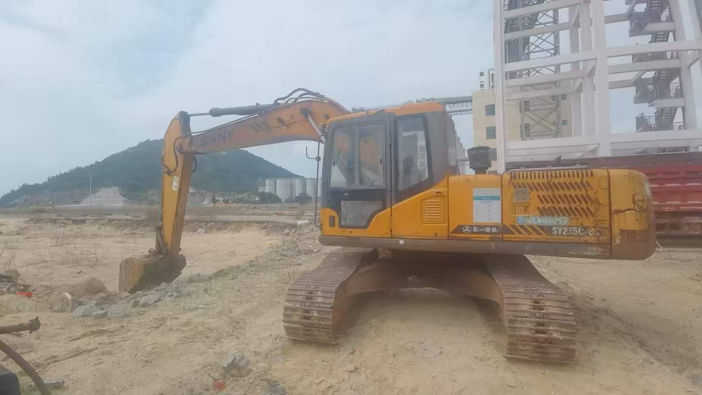 Buy Sany SY215C-8 Used Excavator / 4