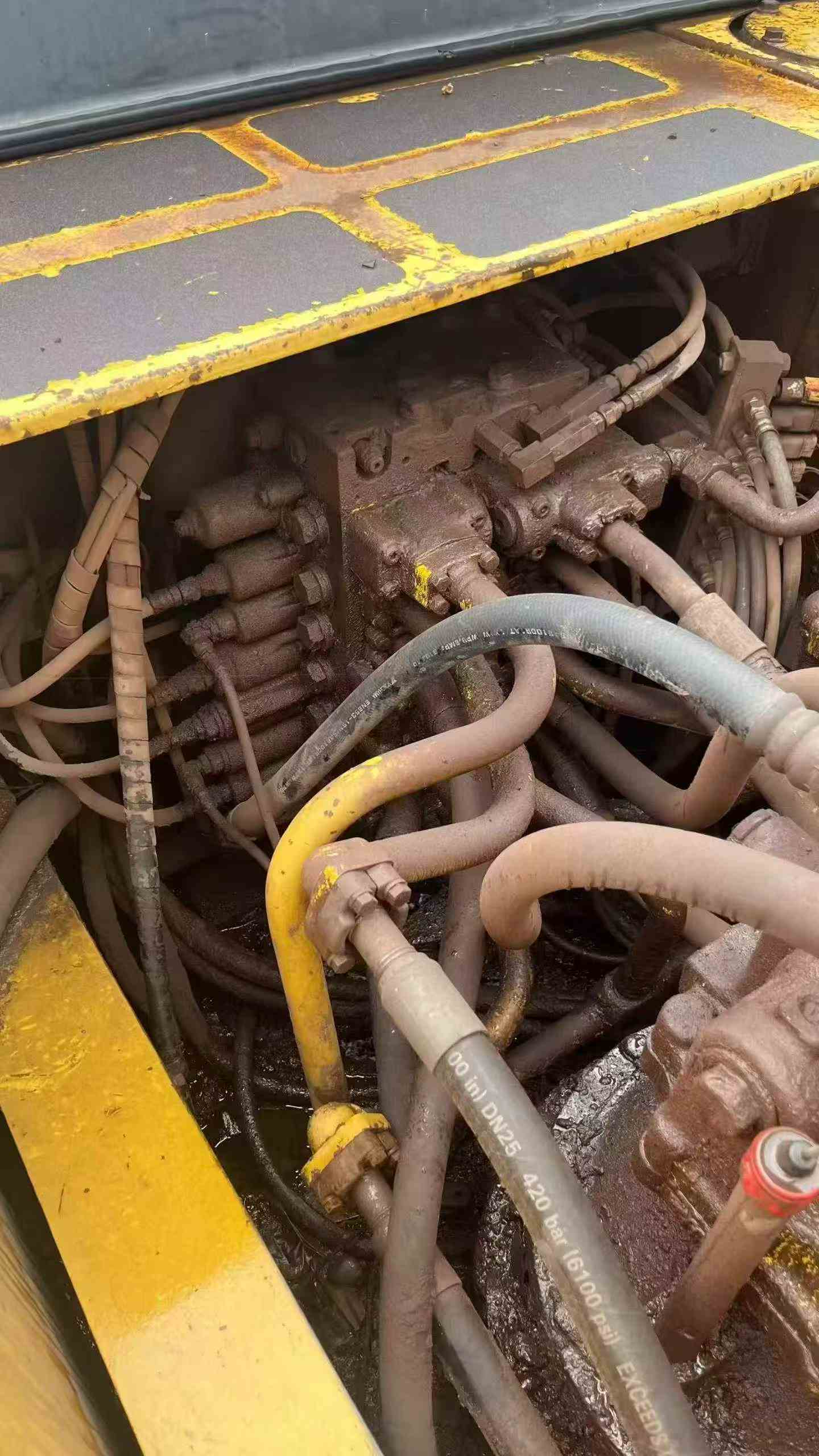 Buy Komatsu PC300 Used Excavator / 5