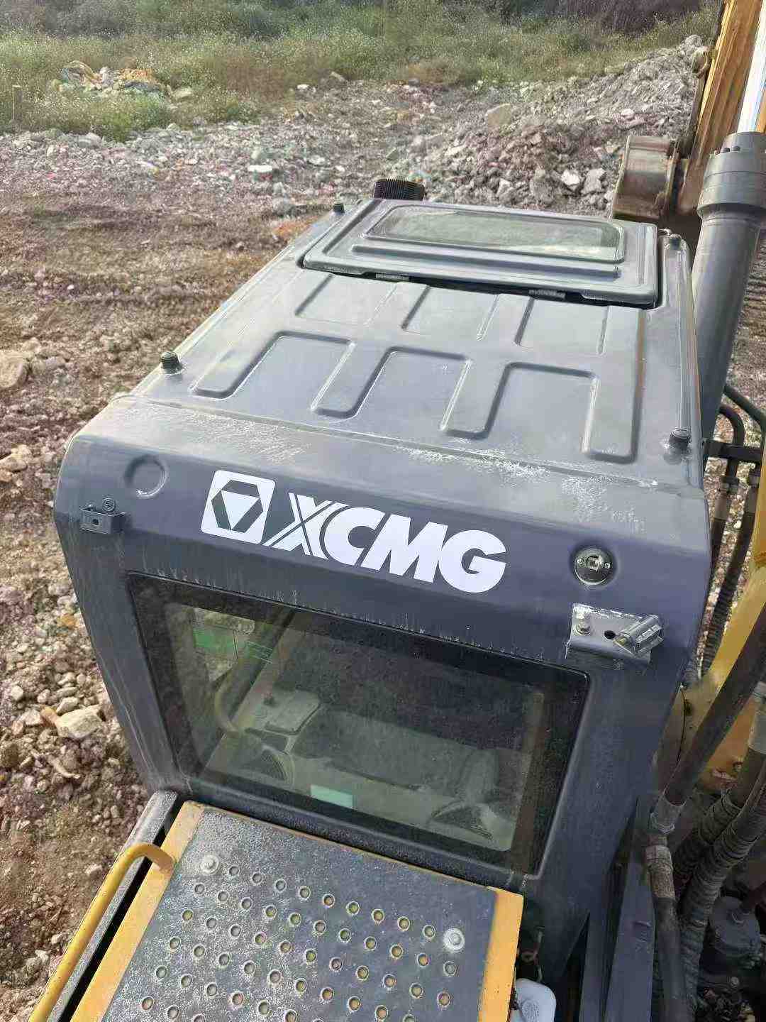 Used XCMG XE490D Excavator 2021 Model / 8