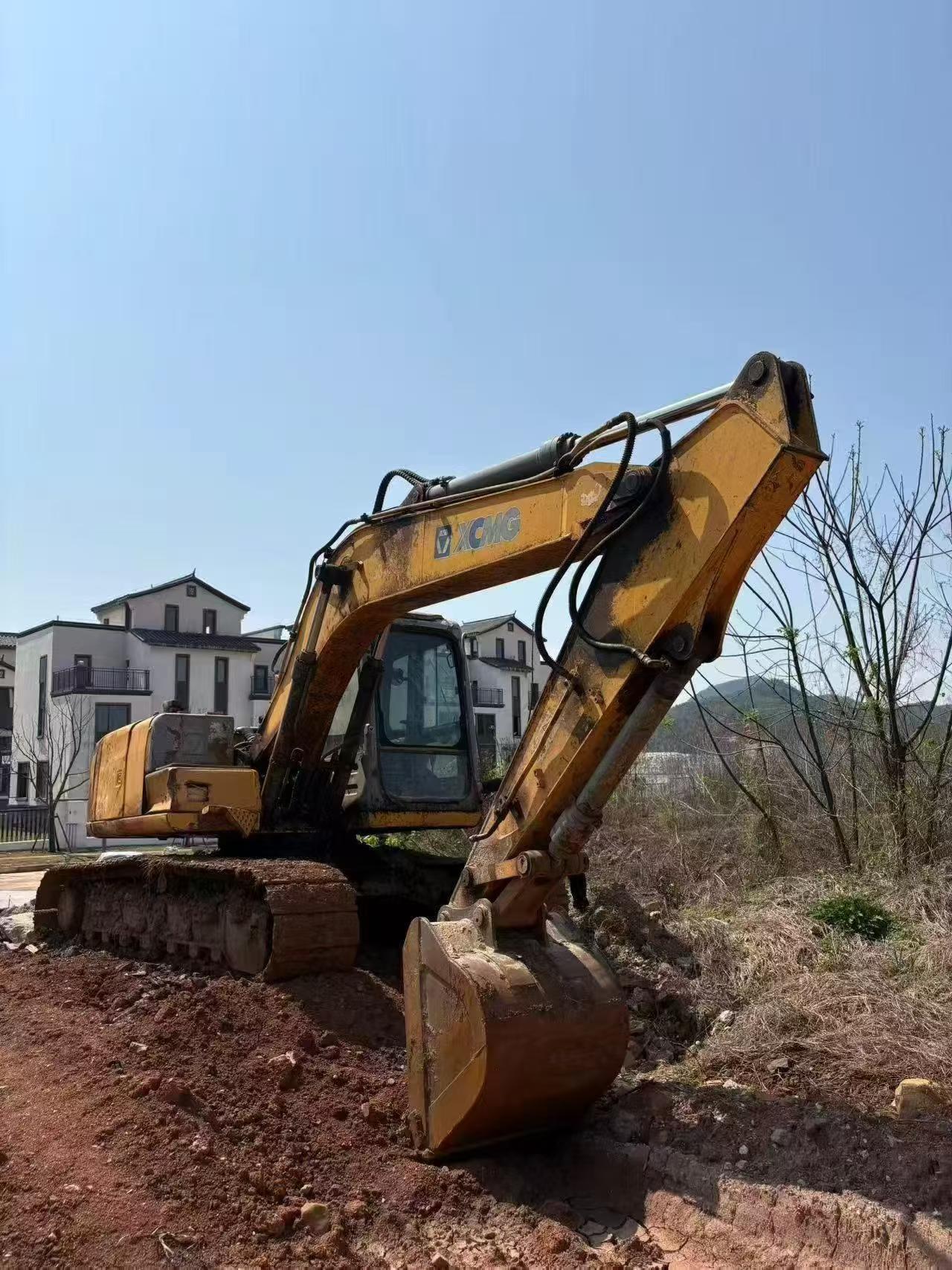 Used XCMG XE150 Excavator 2016 Model / 6