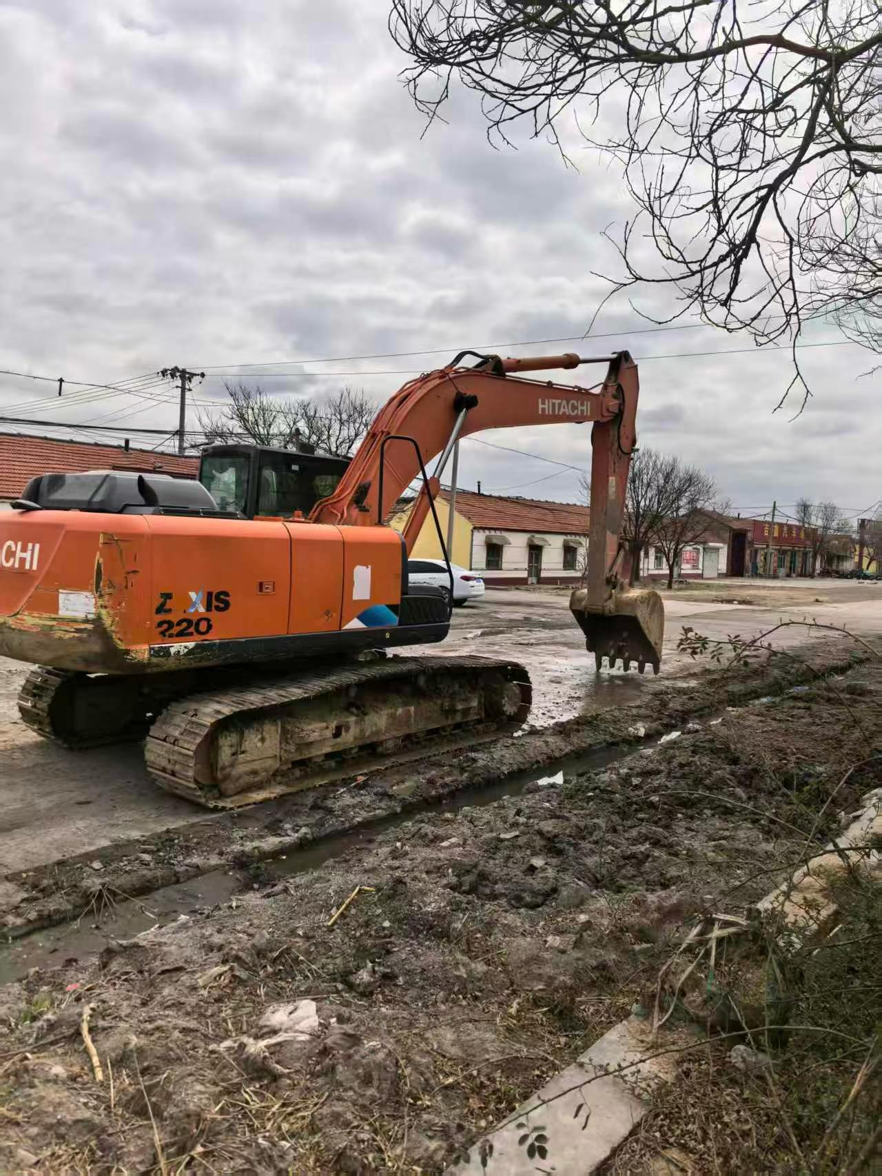 Buy Hitachi ZH200-5A Used Excavator / 2